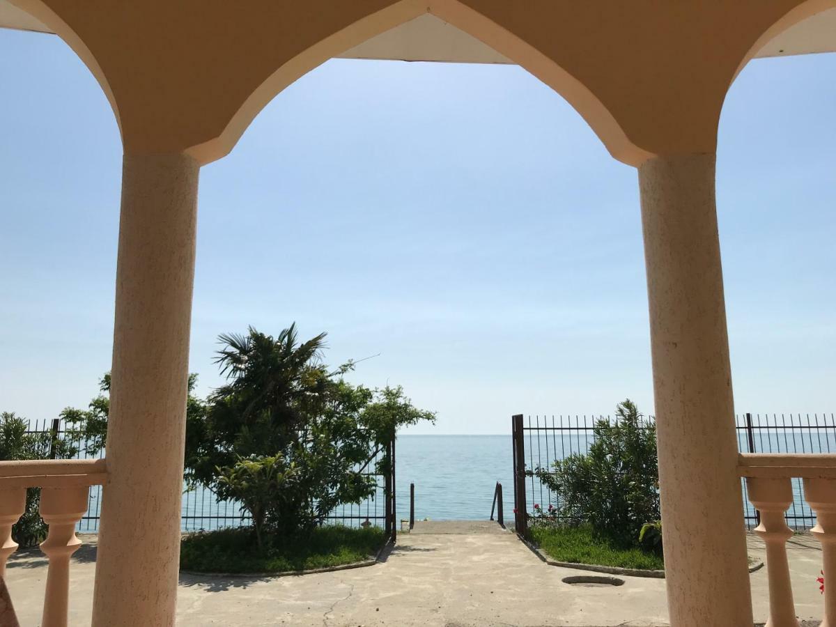 Davel Hotel Gagra Ngoại thất bức ảnh