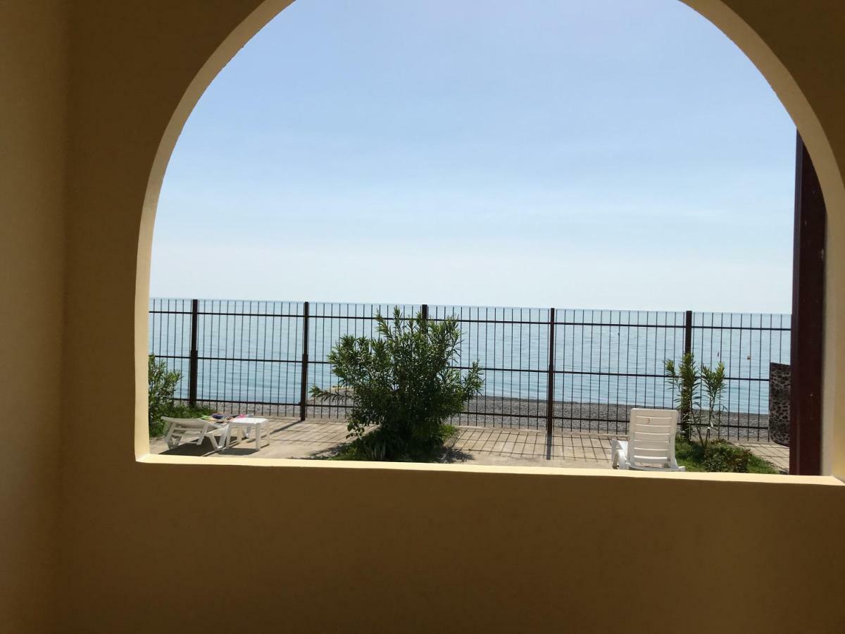 Davel Hotel Gagra Ngoại thất bức ảnh